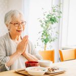 高齢期はお肉が食べにくい！？食べやすい食事とは？