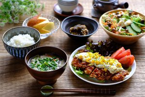 定食形式で栄養バランスを整えよう