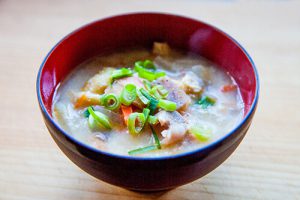 根野菜たっぷり！鶏肉のかす汁